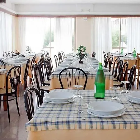 Otel Leonardo Da Vinci 3*