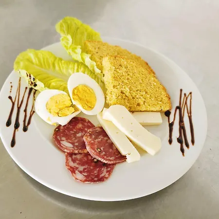 ホテル Leonardo Da Vinci ペザロ